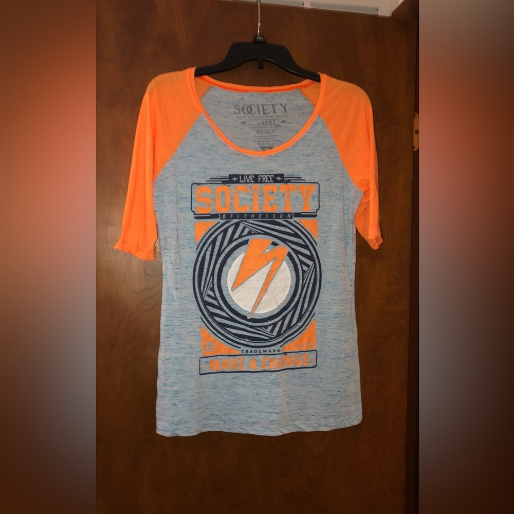 Buckle Society Crawl Tee size L